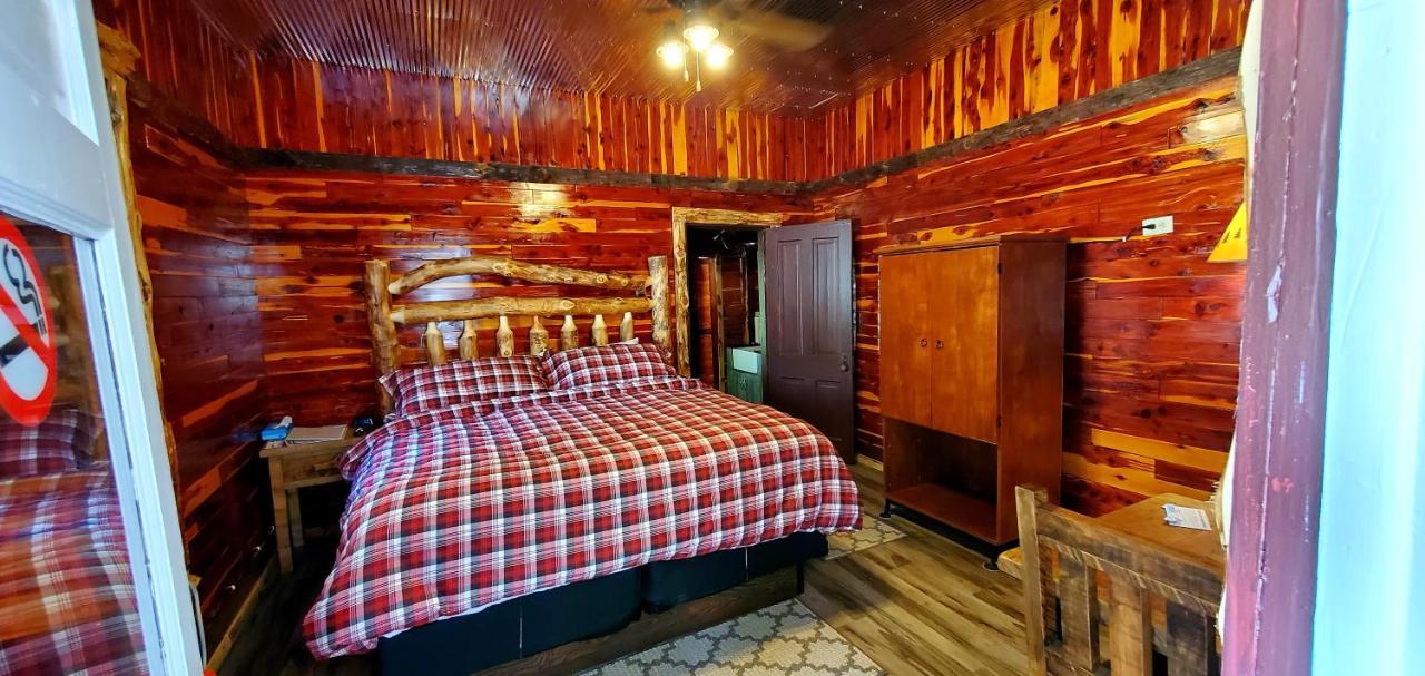 Log Cabin Inn Eureka Springs Esterno foto