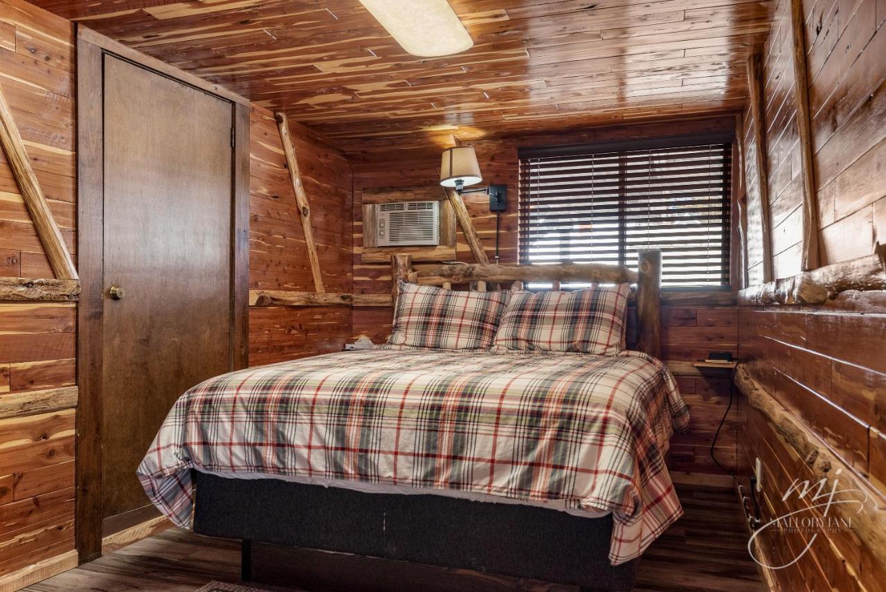 Log Cabin Inn Eureka Springs Esterno foto
