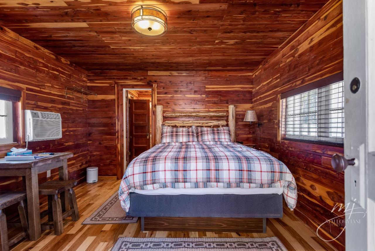 Log Cabin Inn Eureka Springs Esterno foto