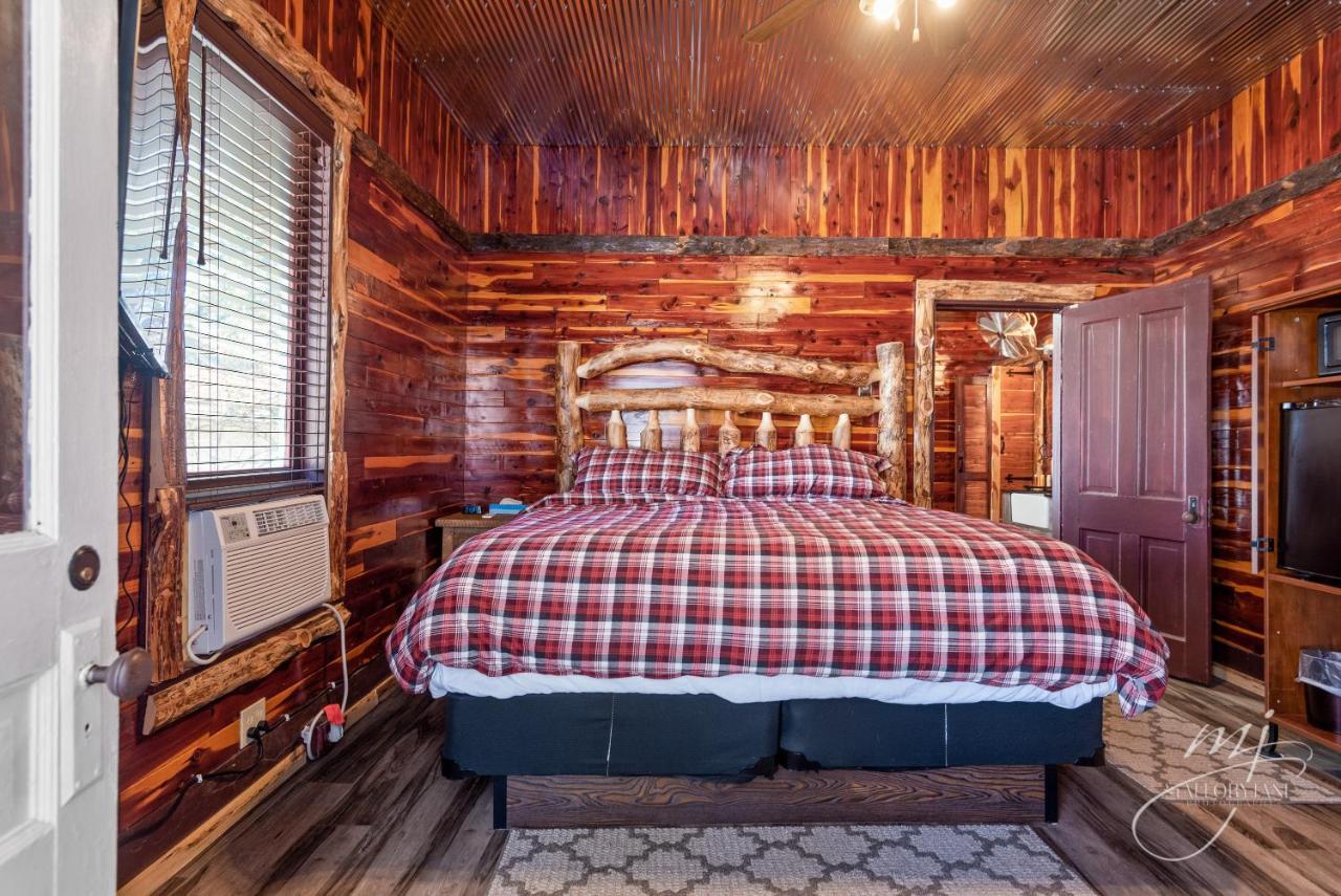 Log Cabin Inn Eureka Springs Esterno foto