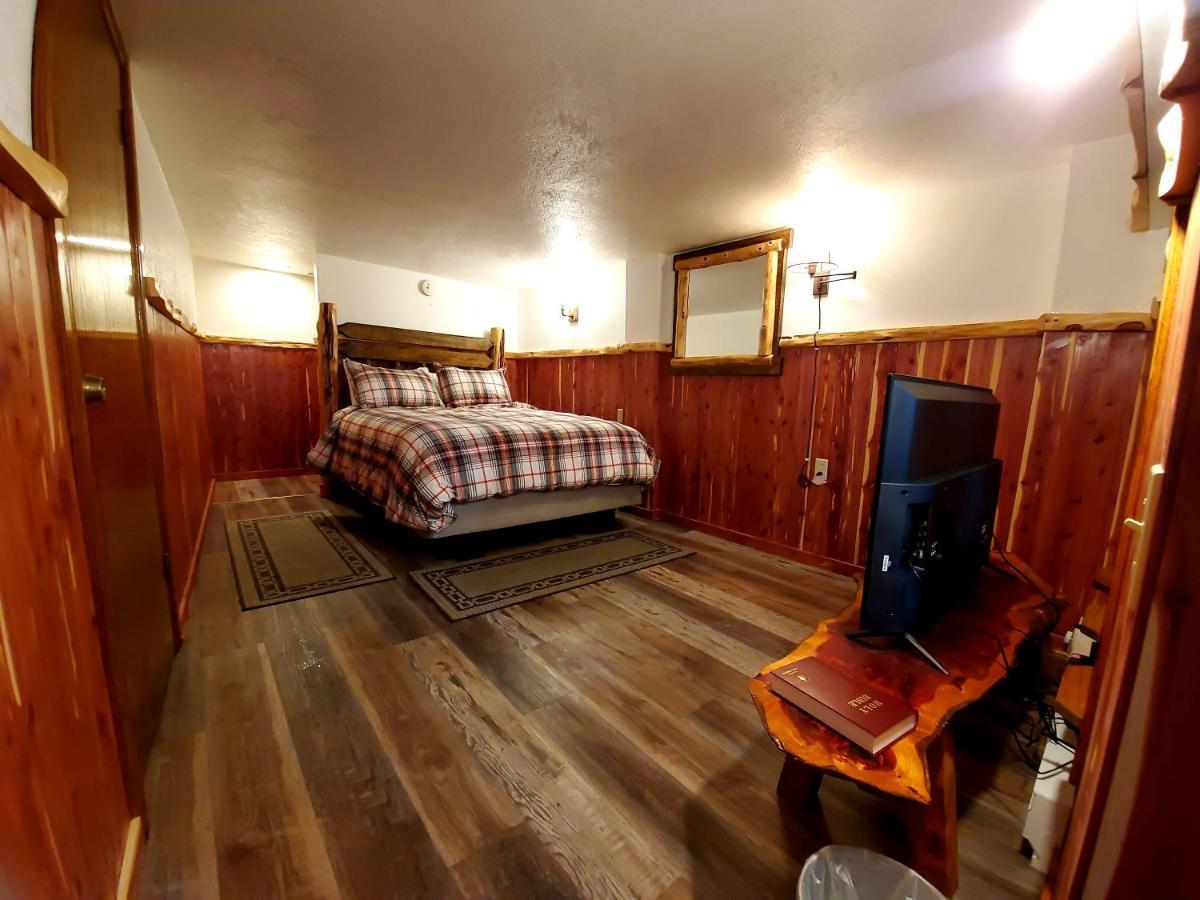 Log Cabin Inn Eureka Springs Esterno foto