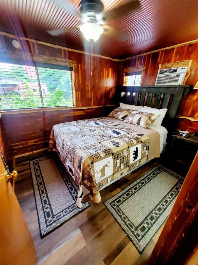 Log Cabin Inn Eureka Springs Esterno foto