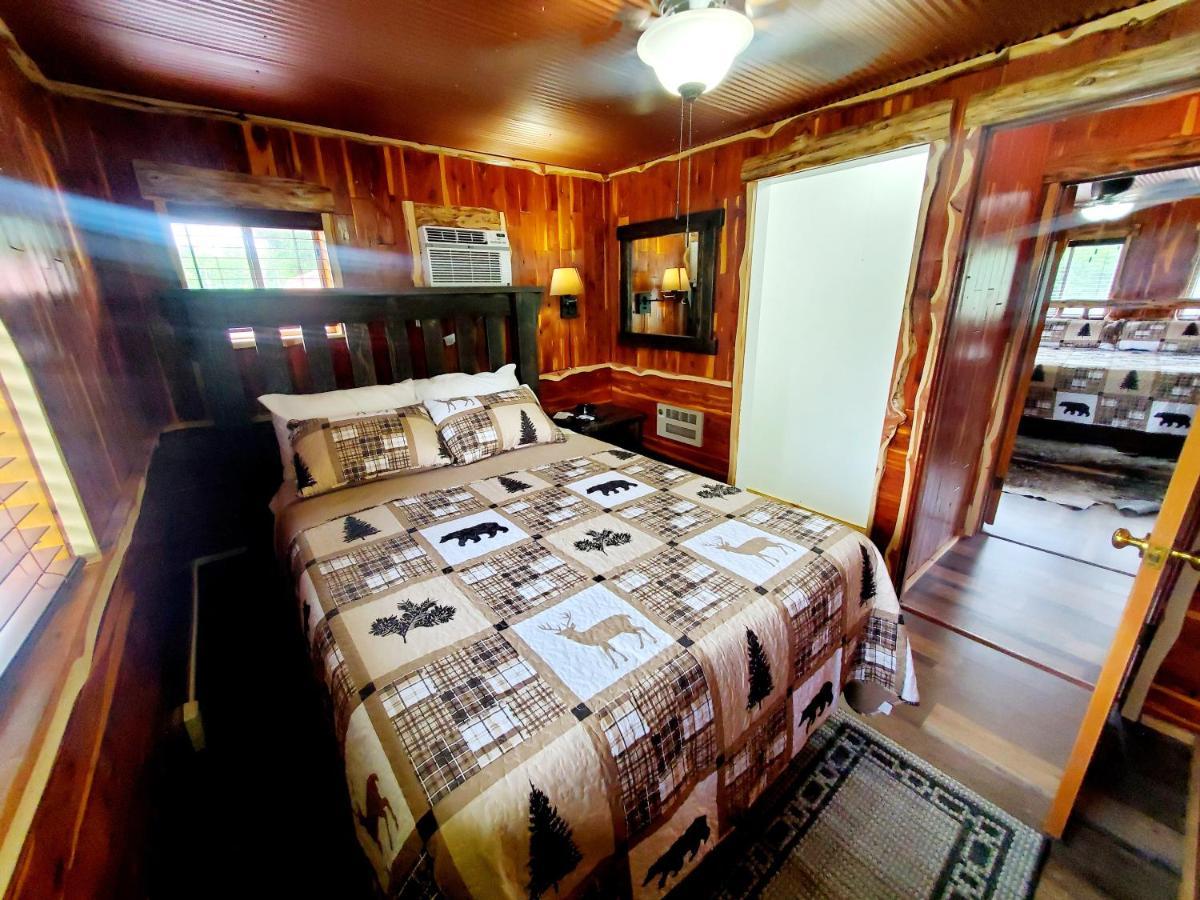 Log Cabin Inn Eureka Springs Esterno foto